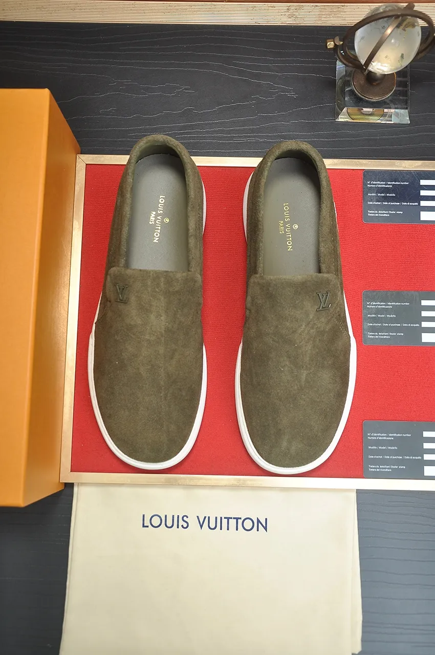Men's men's shoes 💰700💶[LOUIS VUITTON] new original order 🍀LV Louis Vuitton * - top version of LV classic trendy shoes! Made of imported original LV fabric with rubber surface, breathable cowhide lining, and original wear-resistant rubber foam outsole! High quality products! The yardage is 38-44.